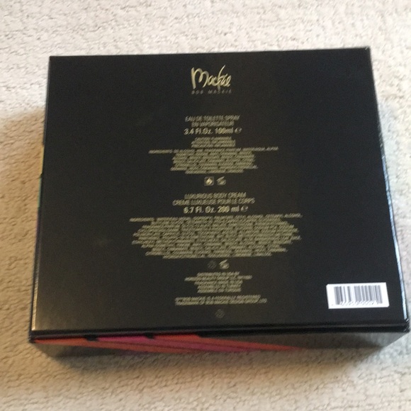 Bob Mackie Gift Box - Picture 3 of 6